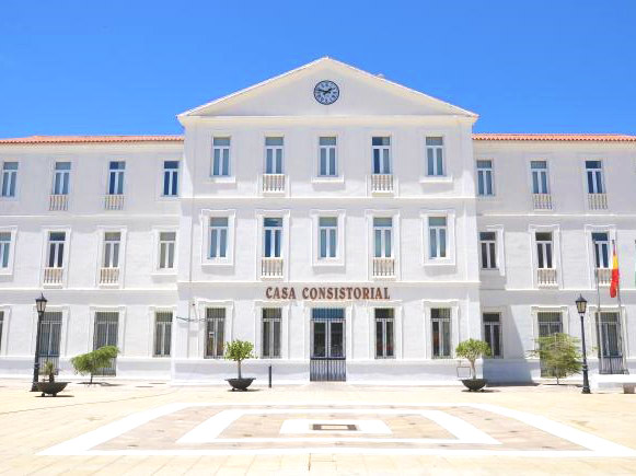 fachada ayuntamiento de san roque