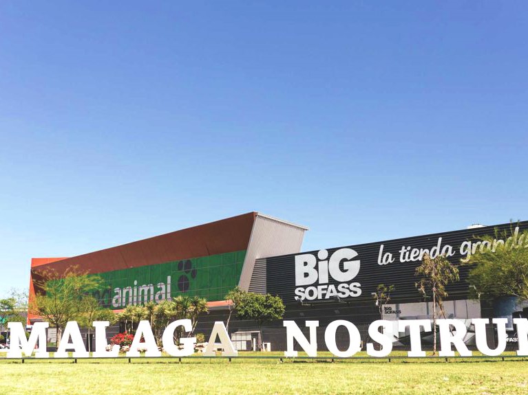 Entrada centro comercial málaga nostrum