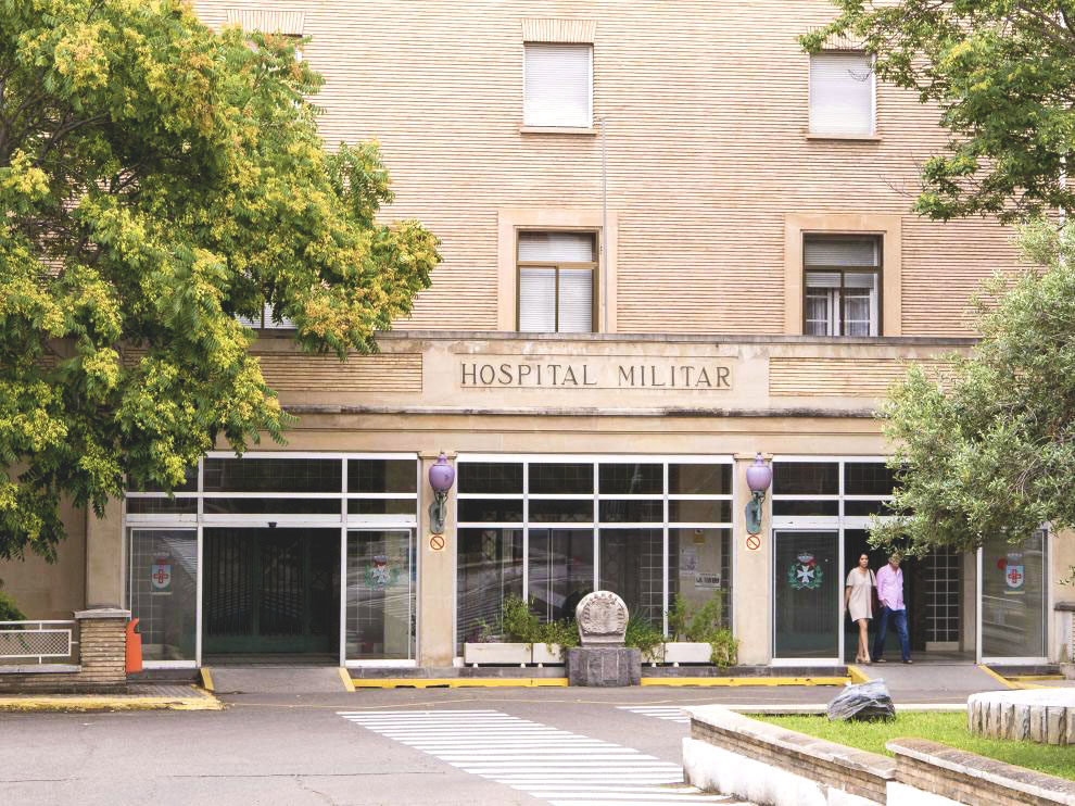Entrada hospital militar de zaragoza