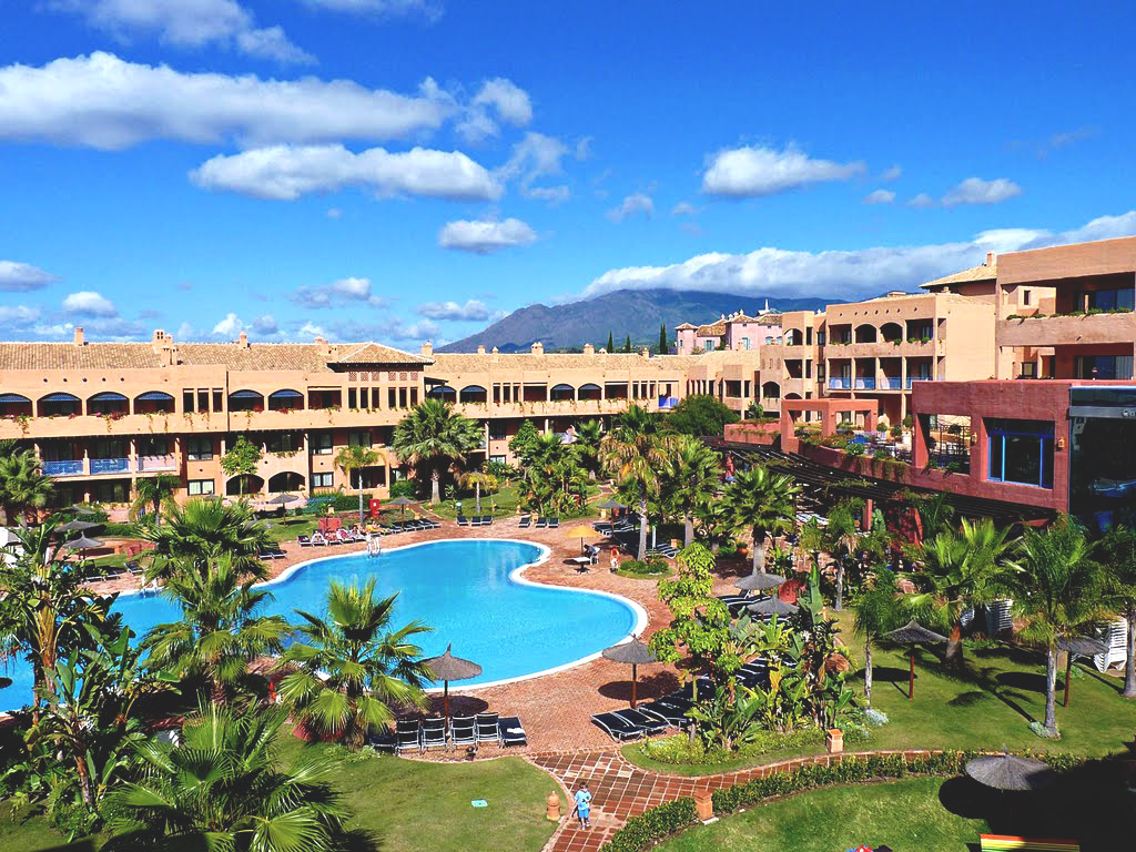 Piscina del Hotel Caledonia de Estepona