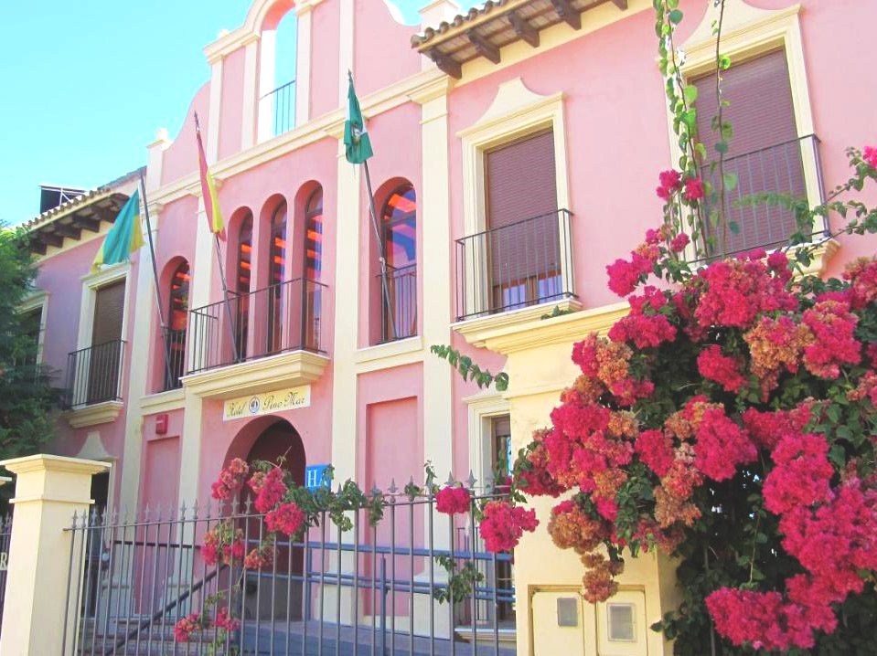 Entrada hotel pinomar en el puerto de santa maría