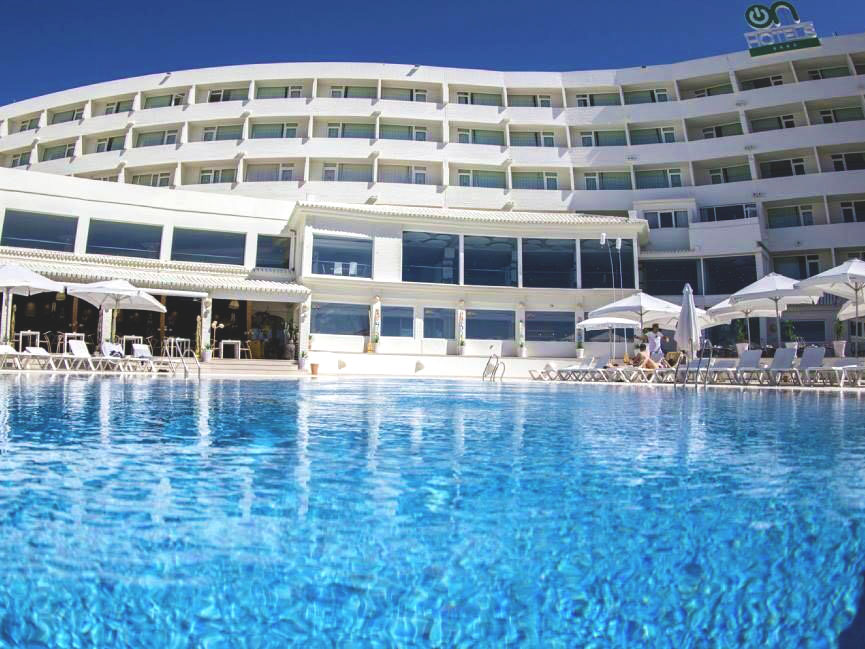 Piscina del ON Hotels Ocean Front Matalascañas