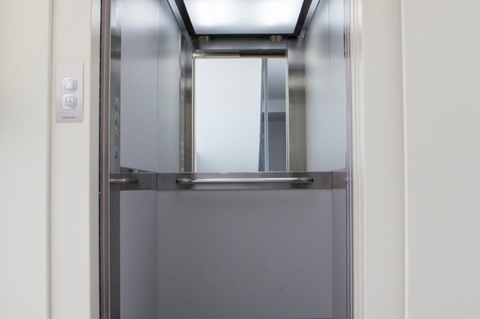 Cabina ascensor modernizada