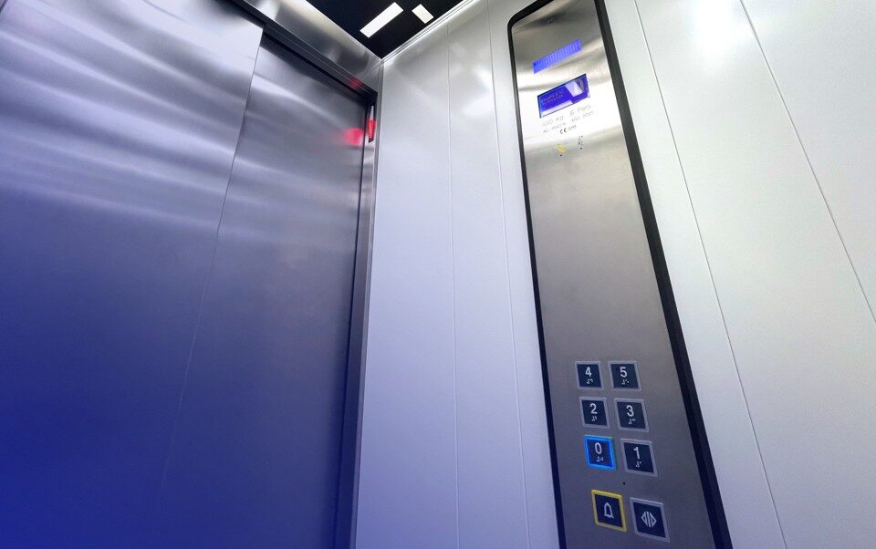 La nueva ITC introduce nuevas situaciones en las que el ascensor se declara fuera de servicio tras pasar una inspección
